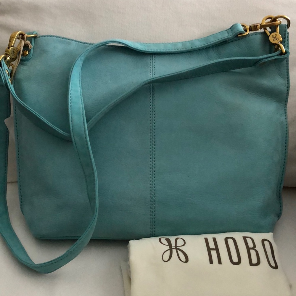 HOBO PIER BAG SHOULDER OR CROSSBODY in Laguna